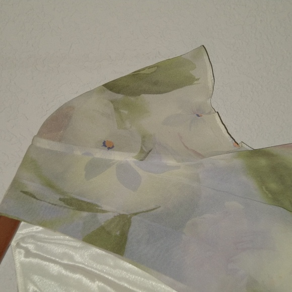 Liz Claiborne VTG Dreamy delicate,8, flutter sleeve - Picture 4 of 13